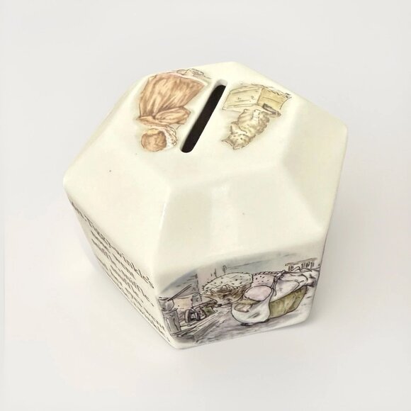 Vintage Wedgwood Beatrix Potter Mrs. Tiggy-Winkle Porcelain Coin Bank - Picture 3 of 9
